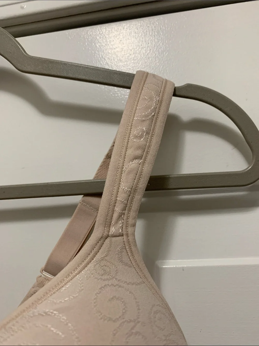 3/$15 Bali Nude Swirl Wireless T-Shirt Bra Size 36DD - Women Intimates